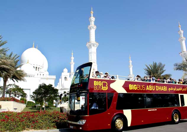 Big_Bus_Tours_Abu_Dhabi_at_Sheikh_Zayed_Mosque_desktop_10