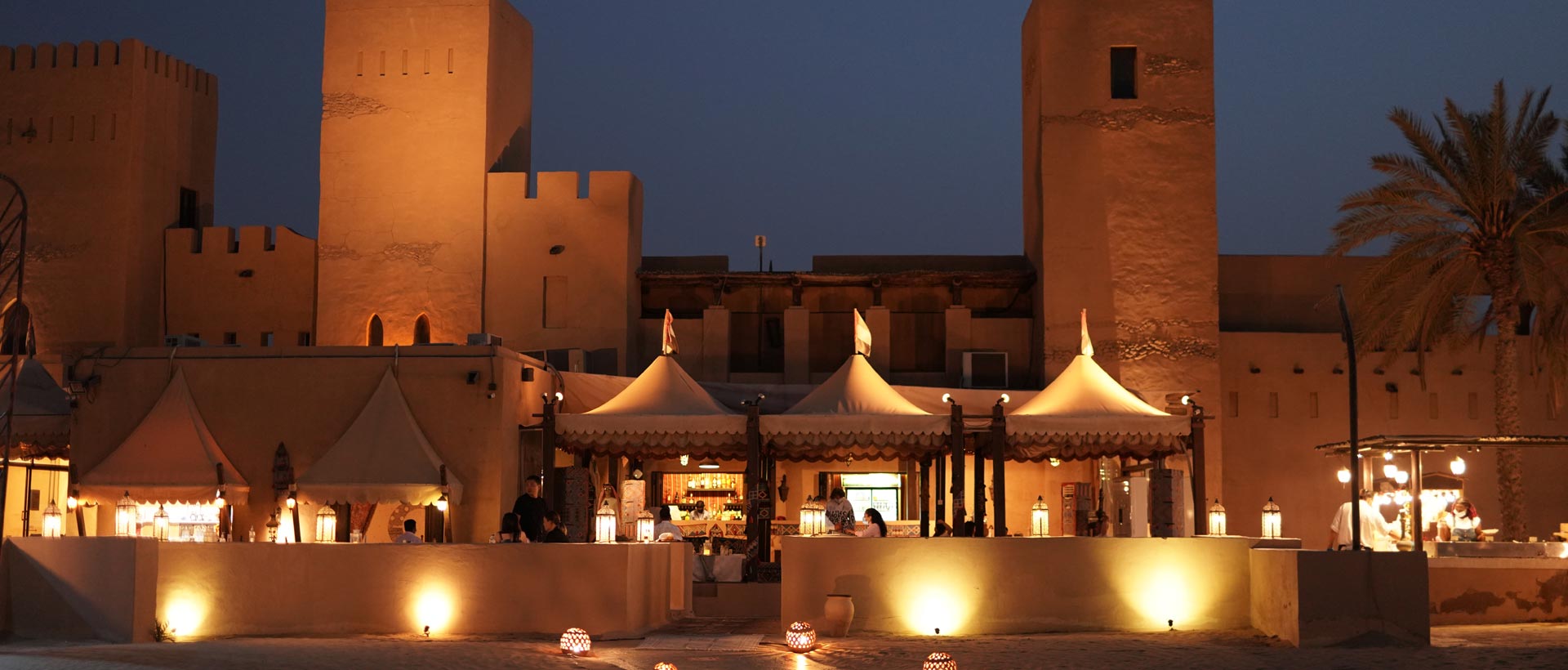 tour-dubai-sahara-desert-fortress-dinner-hero-v2